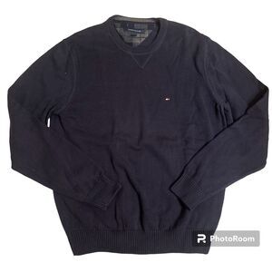 Tommy Hilfiger Sweater.